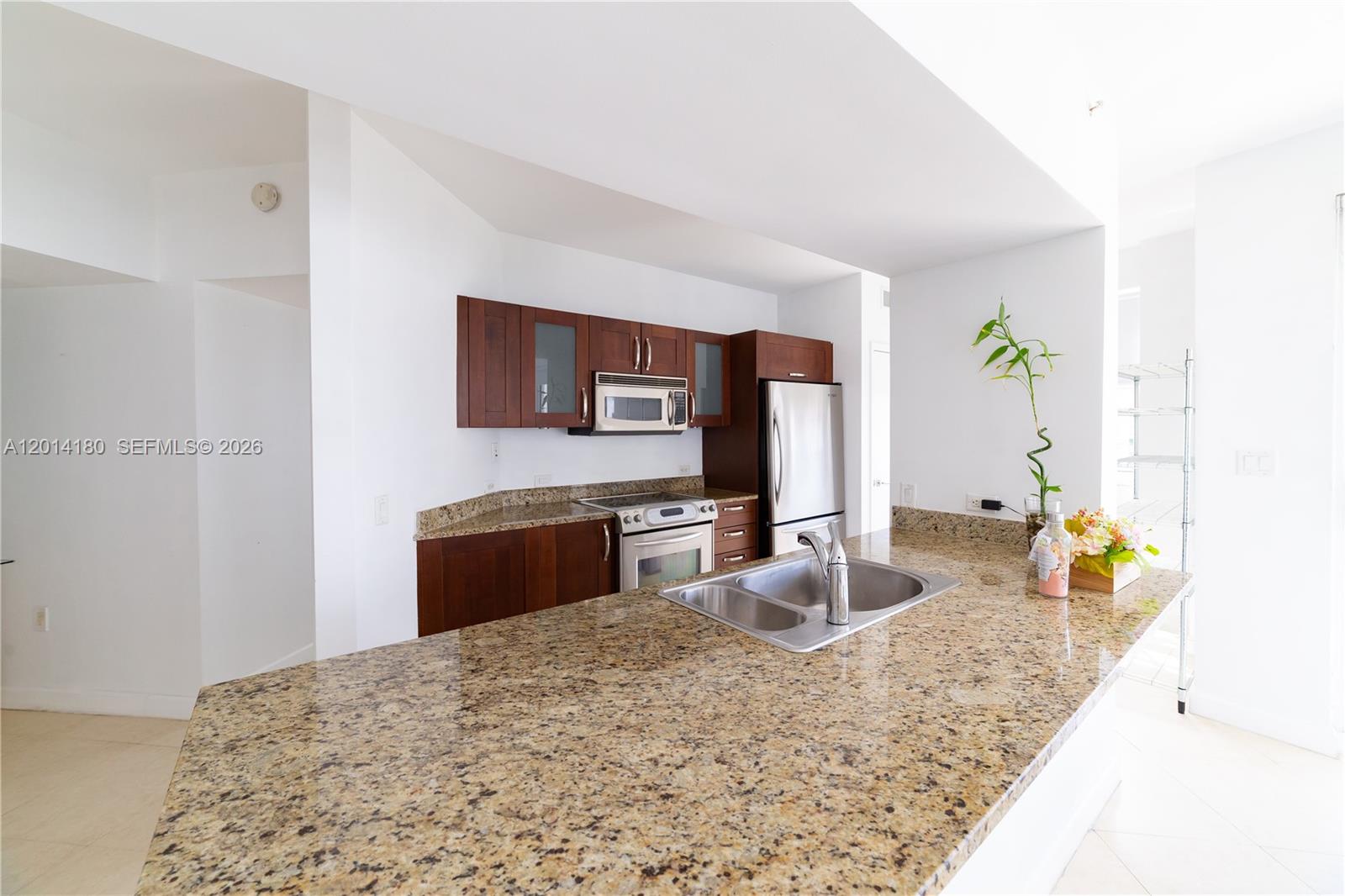 20000 E Country Club Dr #1001, Aventura FL 33180