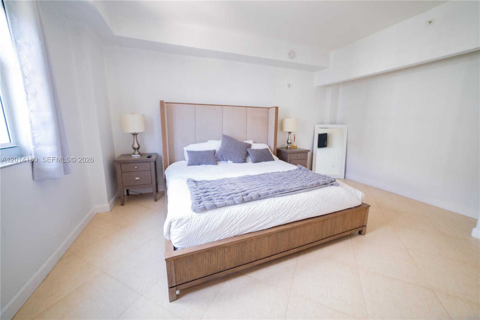 20000 E Country Club Dr #1001, Aventura FL 33180