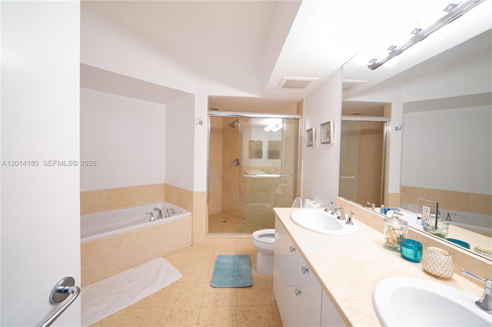 20000 E Country Club Dr #1001, Aventura FL 33180