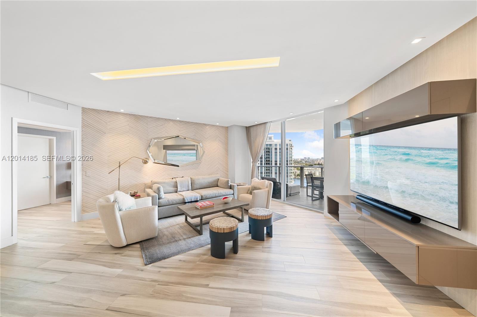 17111 Biscayne Blvd #2107, North Miami Beach FL 33160