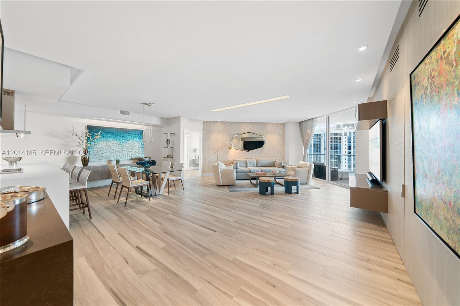 17111 Biscayne Blvd #2107, North Miami Beach FL 33160