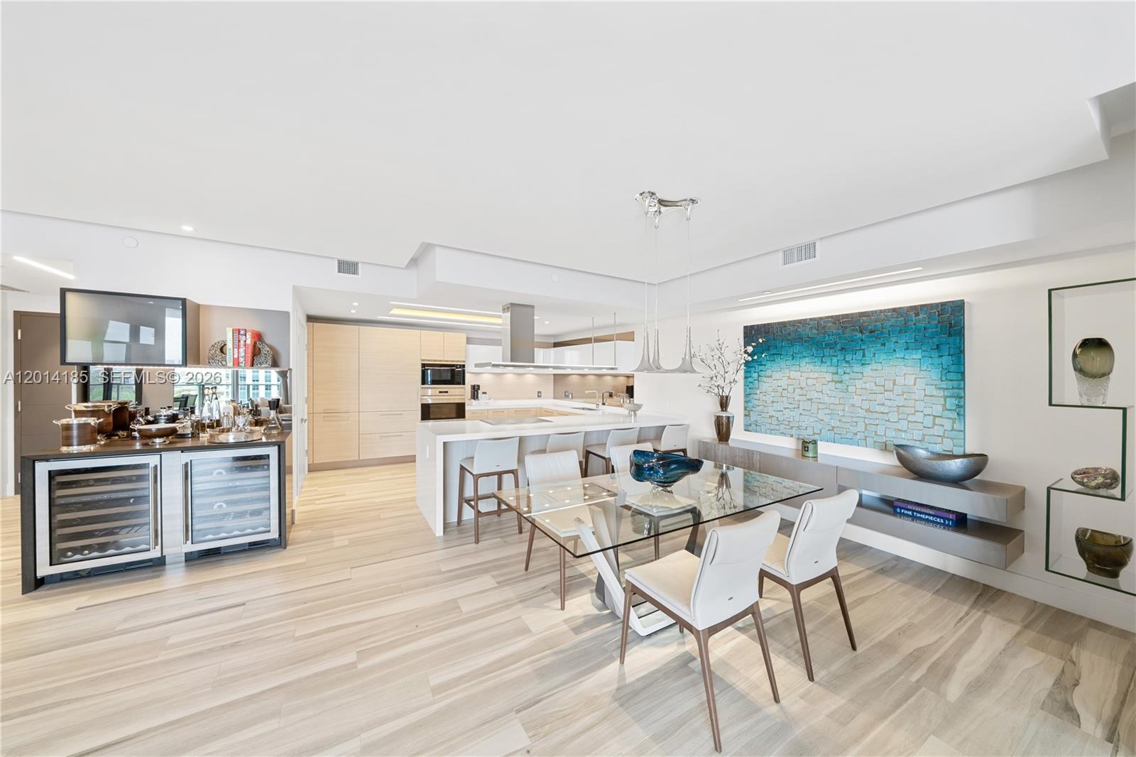 17111 Biscayne Blvd #2107, North Miami Beach FL 33160