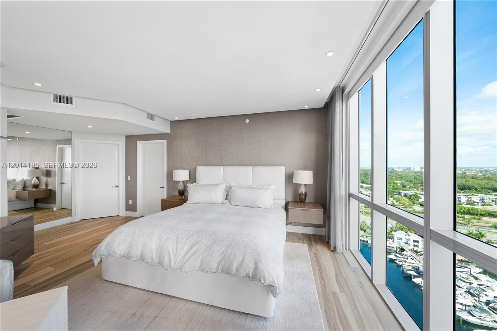 17111 Biscayne Blvd #2107, North Miami Beach FL 33160