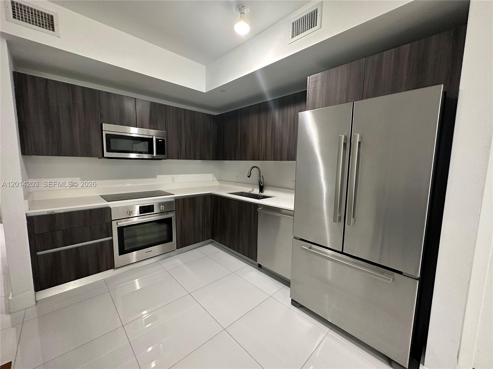 488 NE 18th St #2502, Miami FL 33132