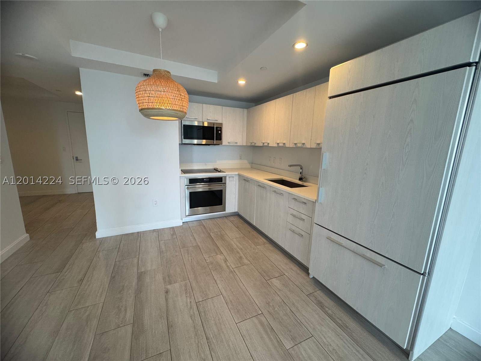 45 SW 9th St #1104, Miami FL 33130