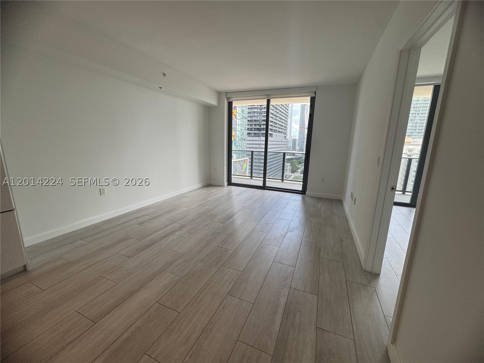 45 SW 9th St #1104, Miami FL 33130
