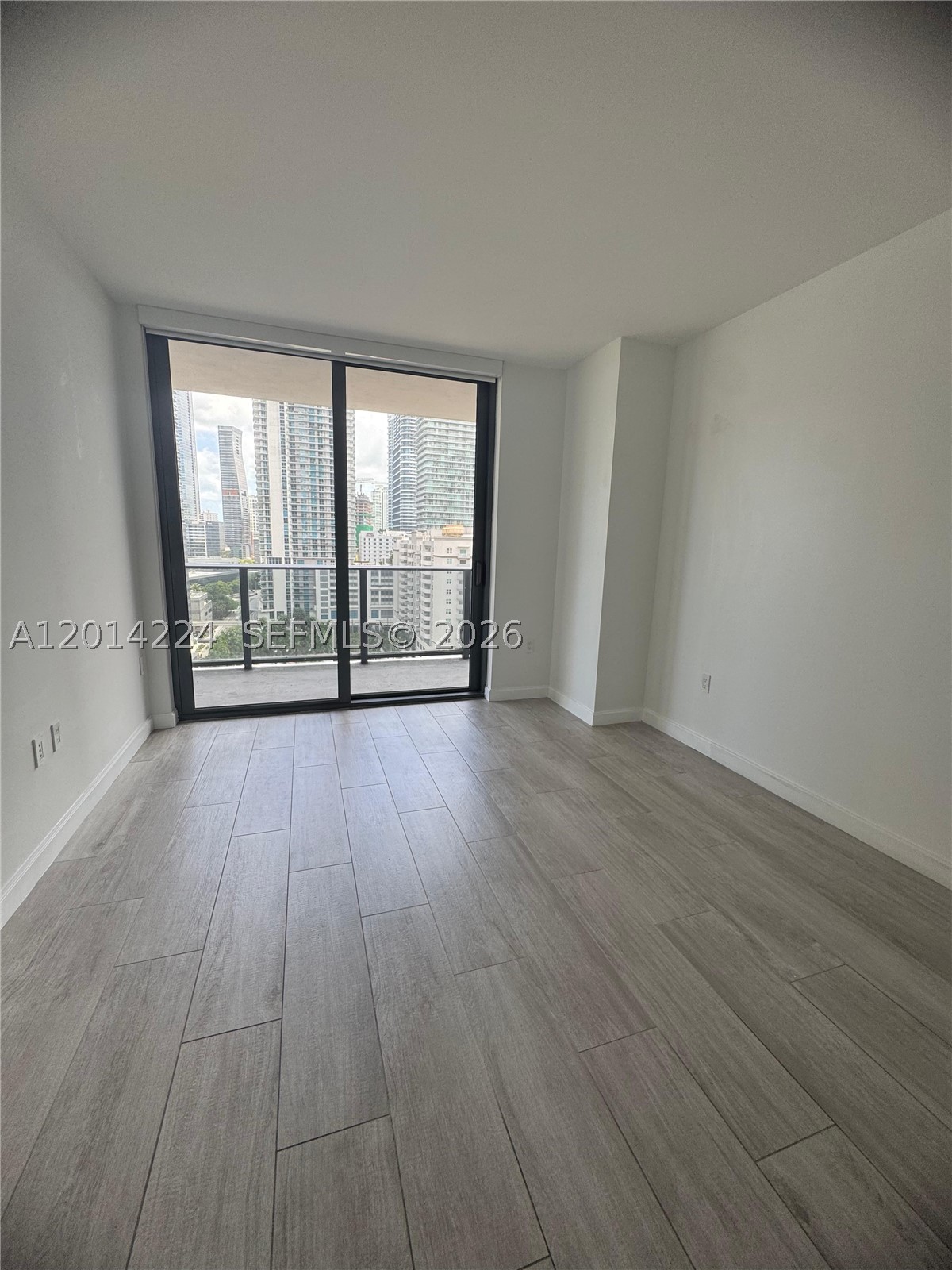 45 SW 9th St #1104, Miami FL 33130