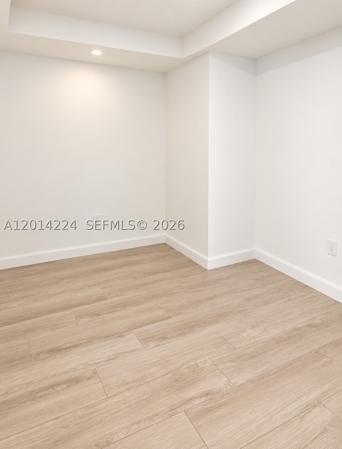 45 SW 9th St #1104, Miami FL 33130