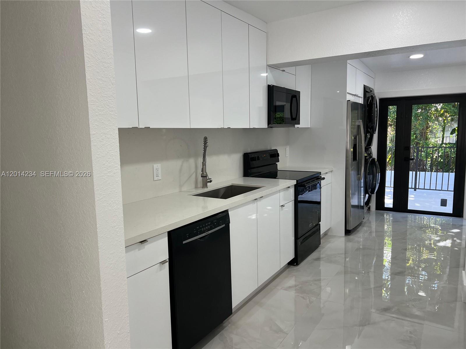 6150 SW 16th St, West Miami FL 33155