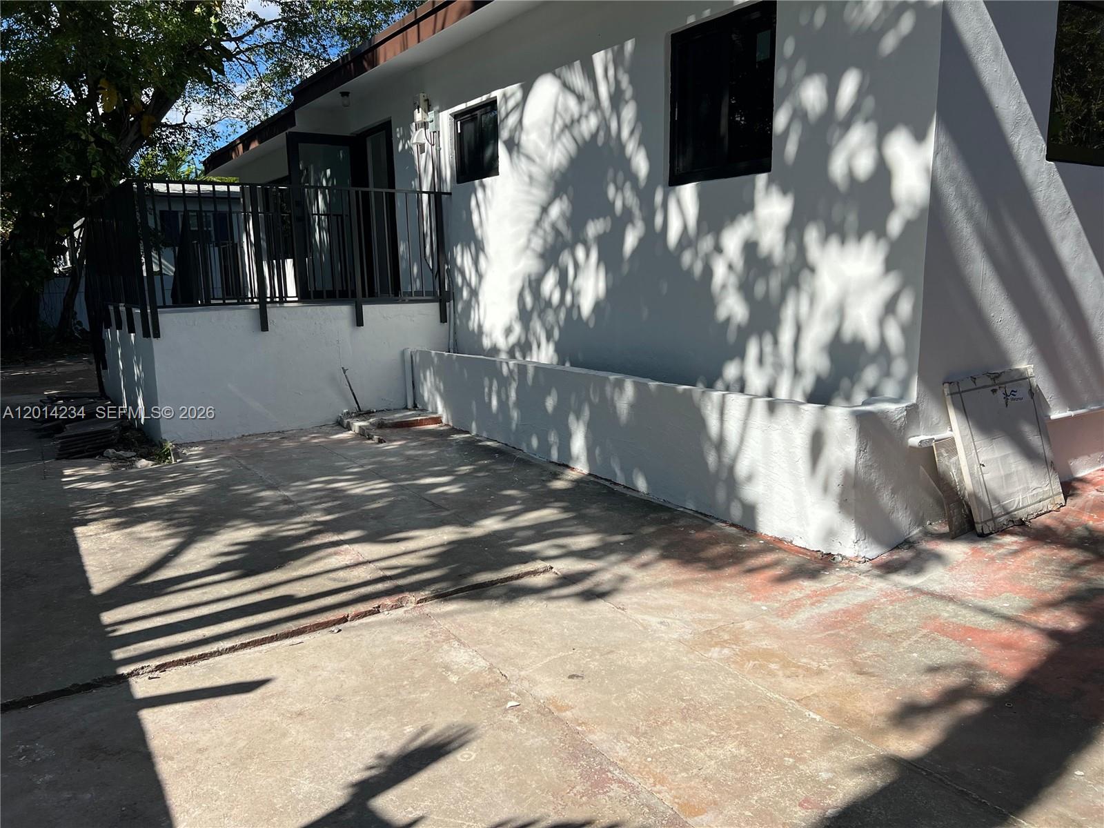 6150 SW 16th St, West Miami FL 33155