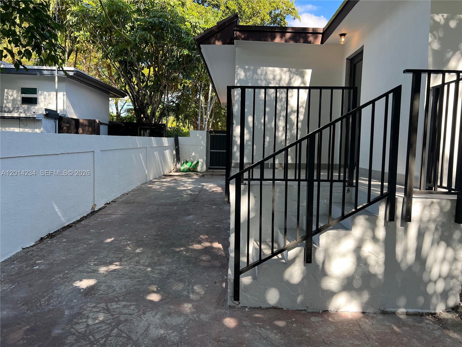 6150 SW 16th St, West Miami FL 33155