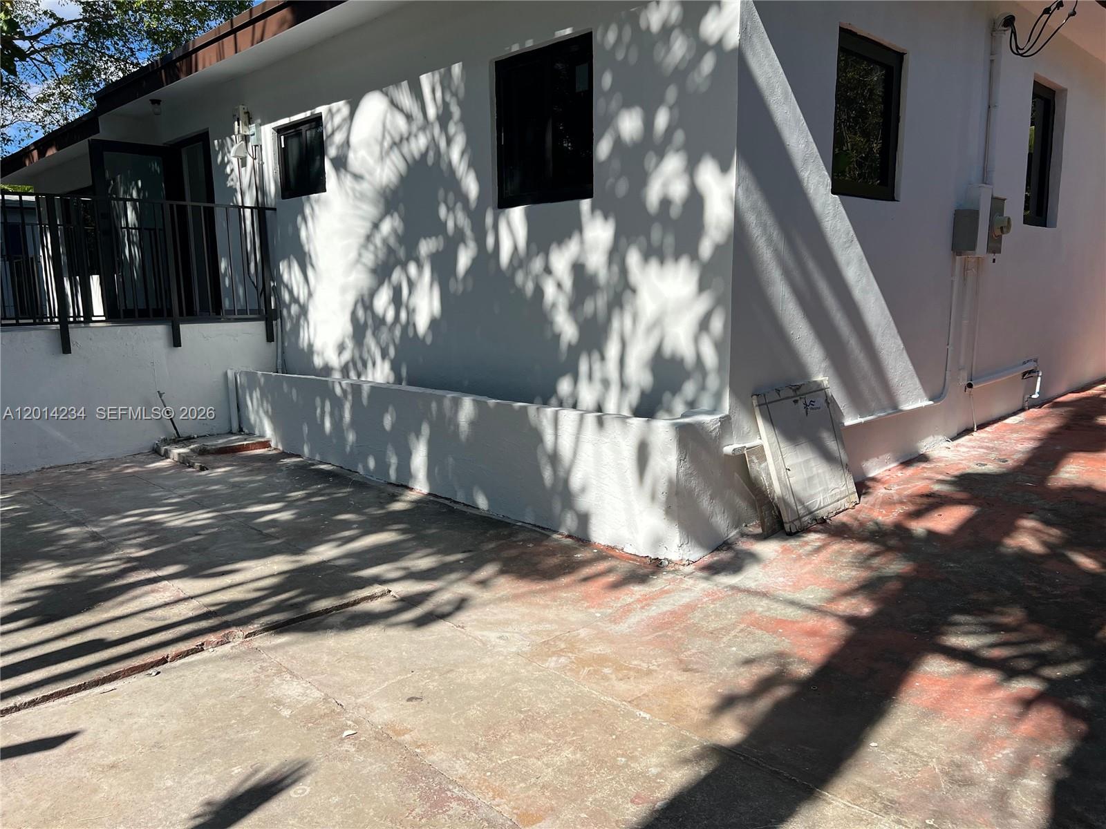 6150 SW 16th St, West Miami FL 33155