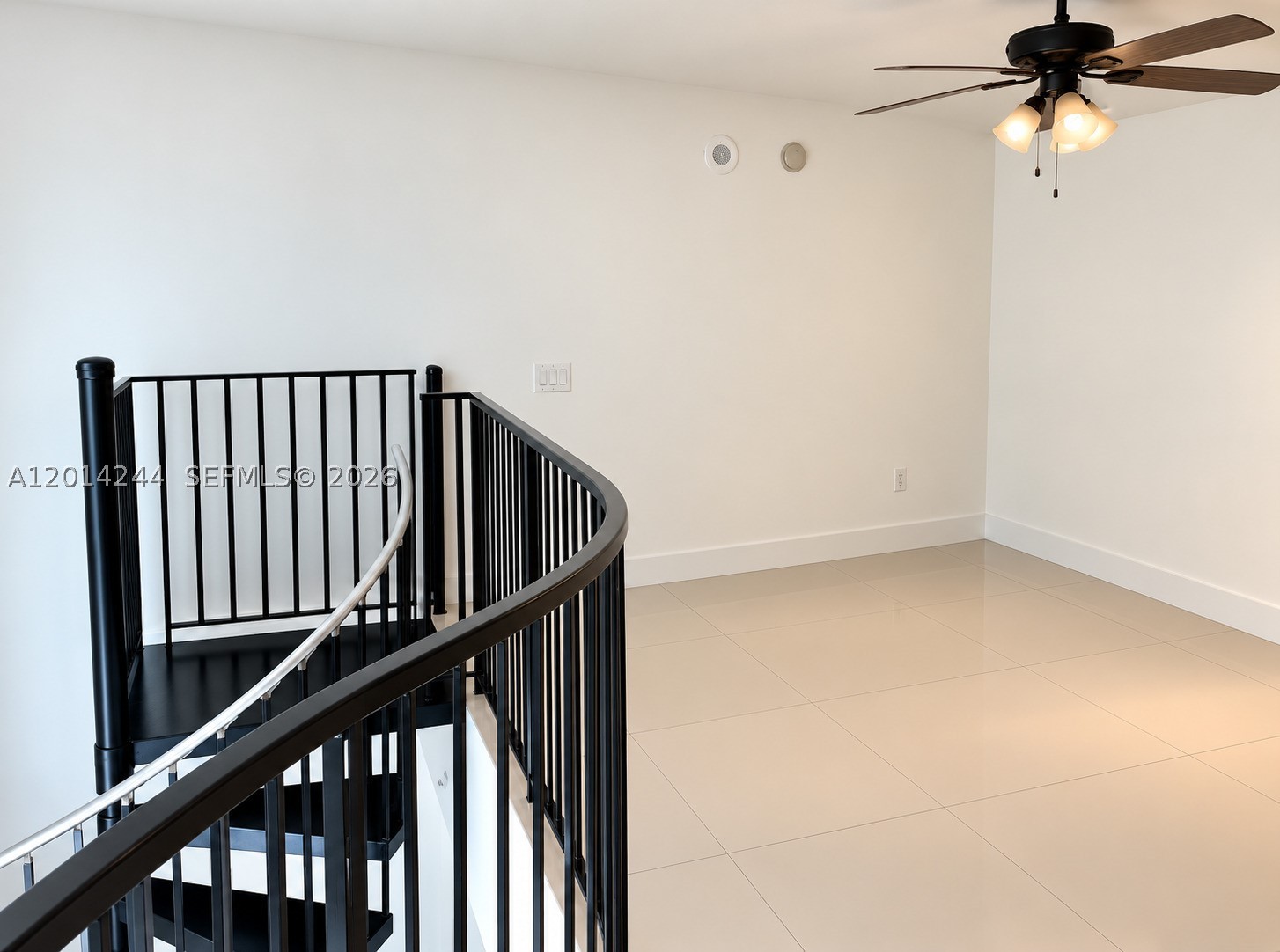300 S Biscayne Blvd #L-L32, Miami FL 33131