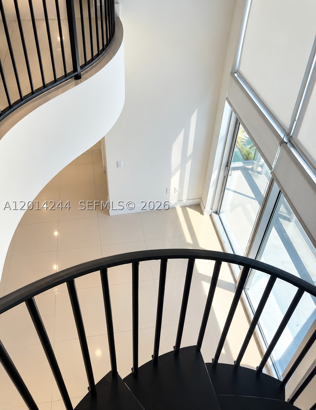 300 S Biscayne Blvd #L-L32, Miami FL 33131