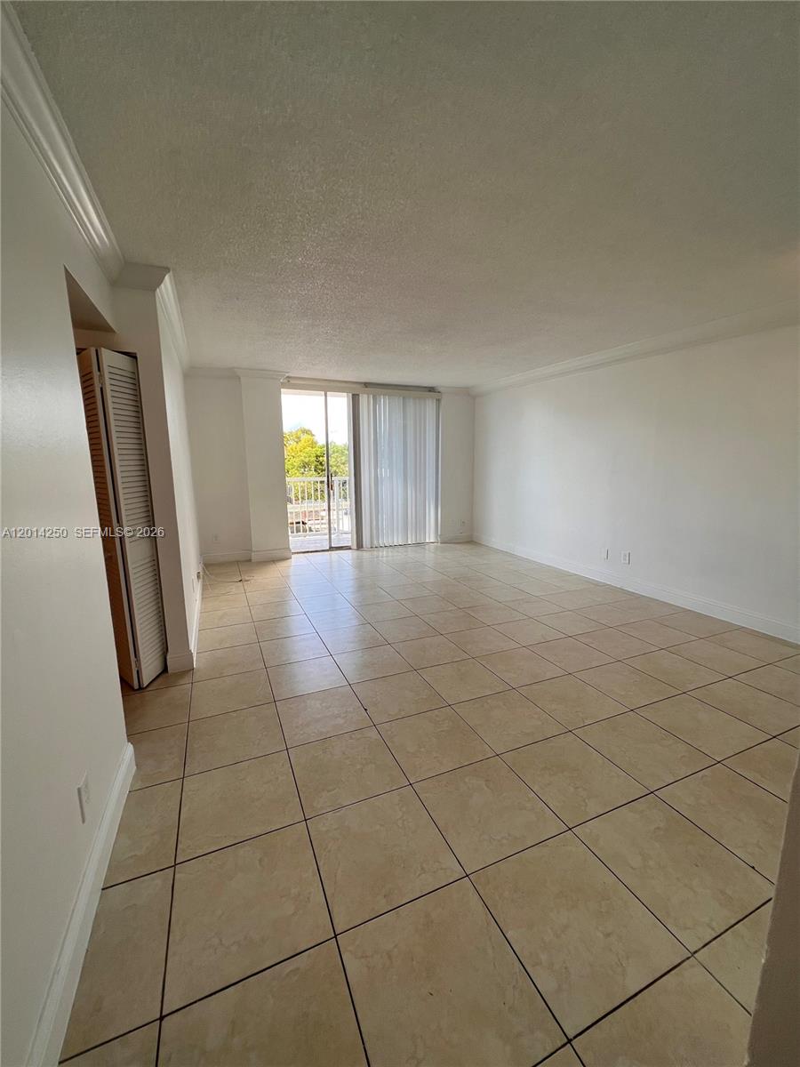 2020 NE 135th St #309, North Miami FL 33181