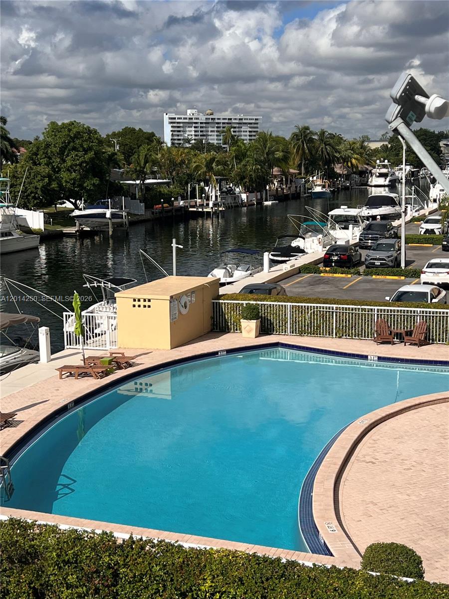 2020 NE 135th St #309, North Miami FL 33181