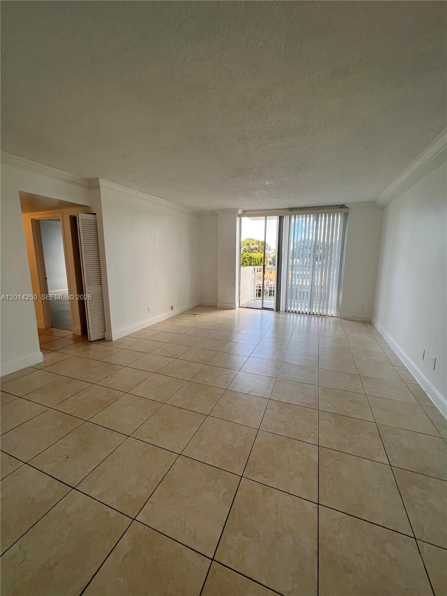 2020 NE 135th St #309, North Miami FL 33181