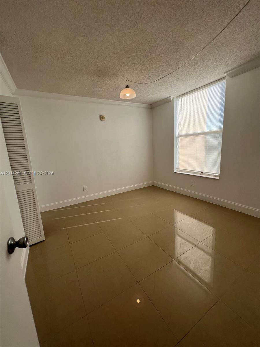 2020 NE 135th St #309, North Miami FL 33181