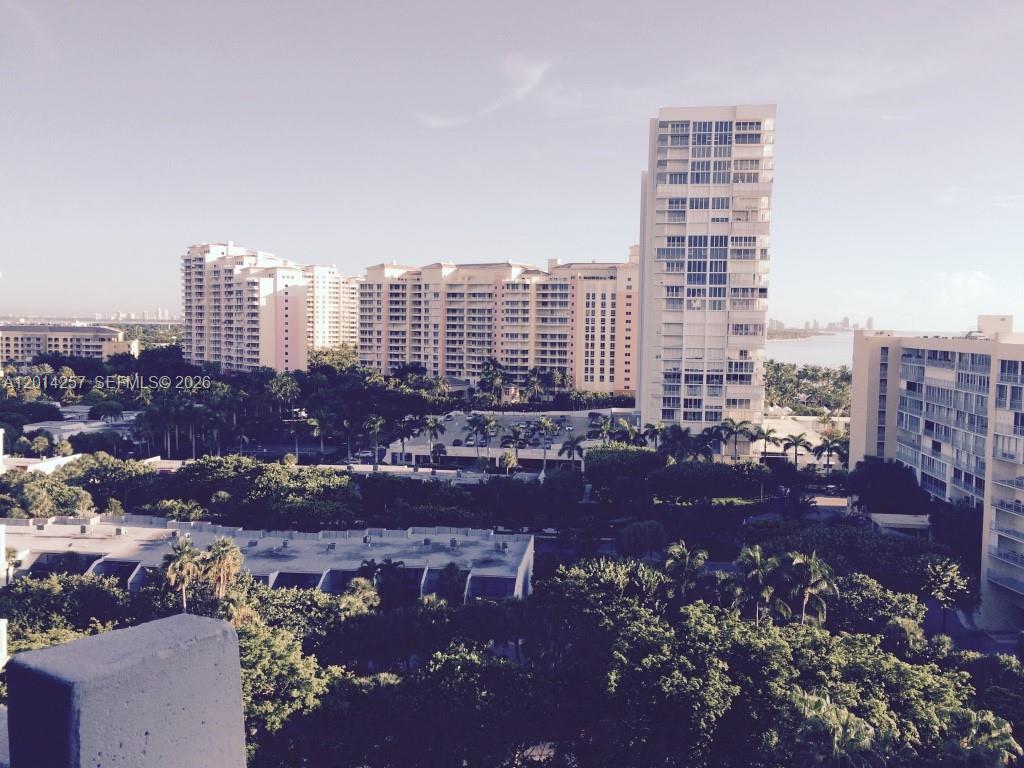 1121 CRANDON BL #E1104, Key Biscayne FL 33149