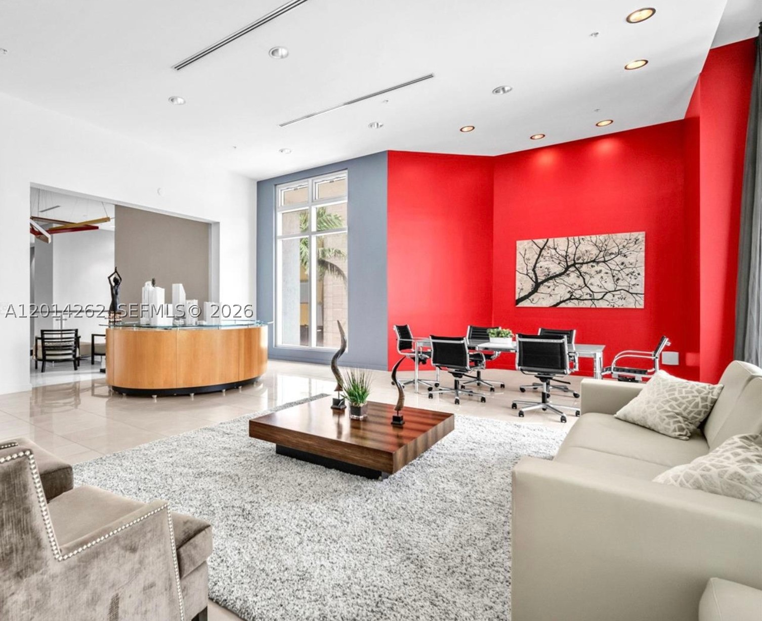 300 S Biscayne Blvd #T-3701, Miami FL 33131