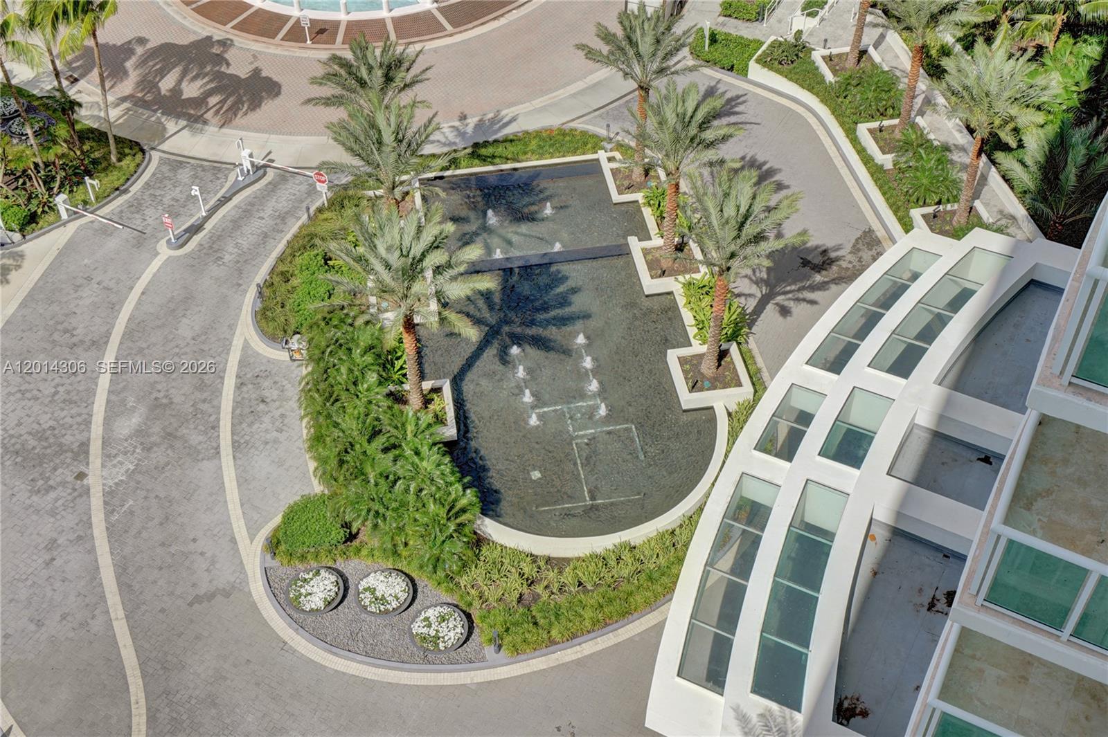 20201 E Country Club Dr #1408, Aventura FL 33180
