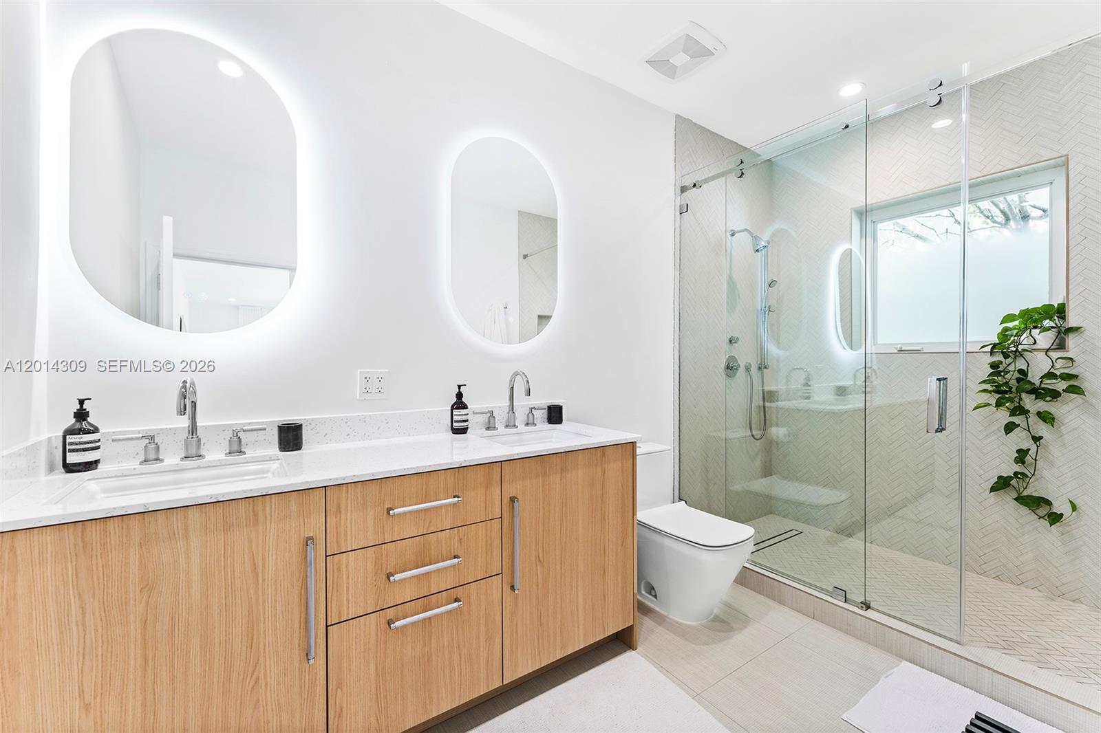 6145 La Gorce Dr, Miami Beach FL 33140