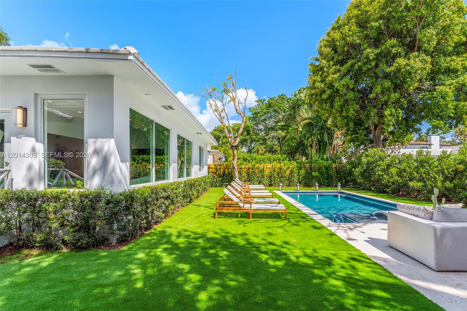 6145 La Gorce Dr, Miami Beach FL 33140