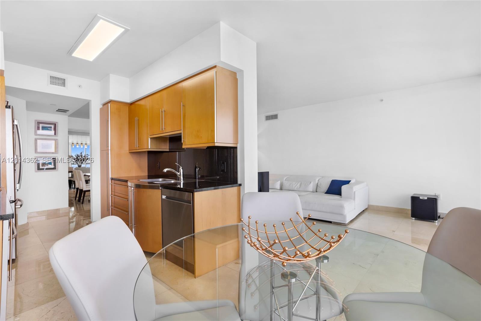 6365 Collins Ave #3202, Miami Beach FL 33141