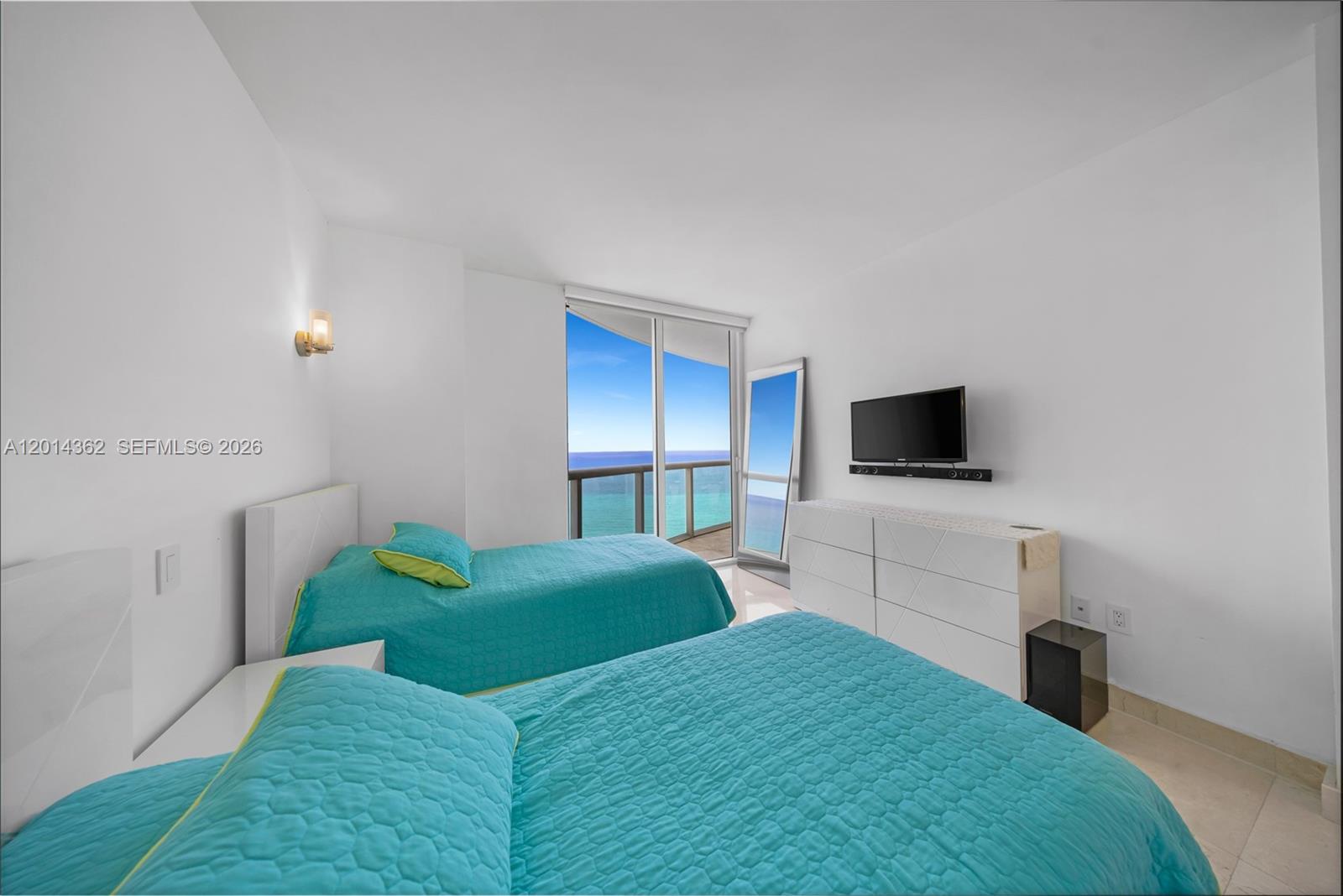 6365 Collins Ave #3202, Miami Beach FL 33141