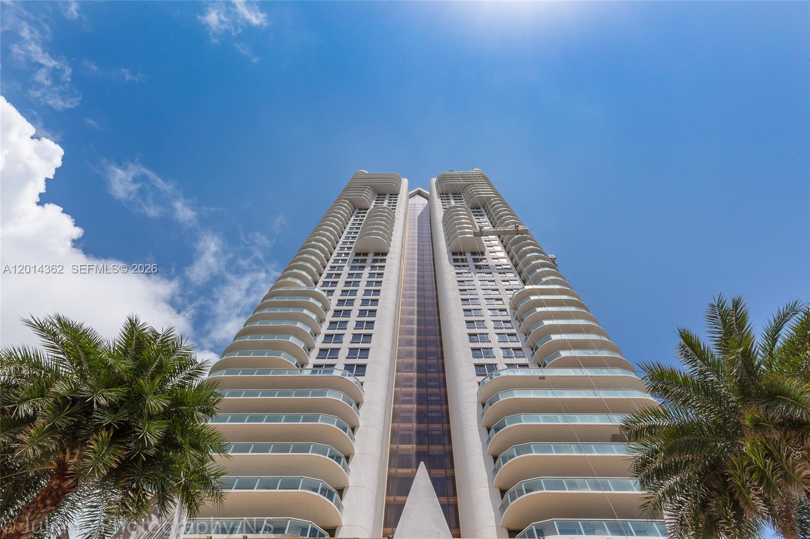 6365 Collins Ave #3202, Miami Beach FL 33141