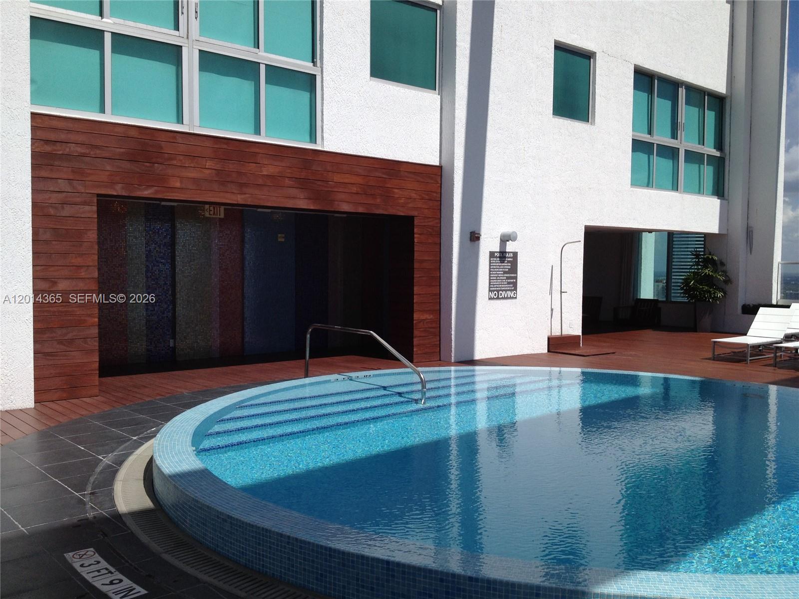 55 SE 6th St #2106, Miami FL 33131