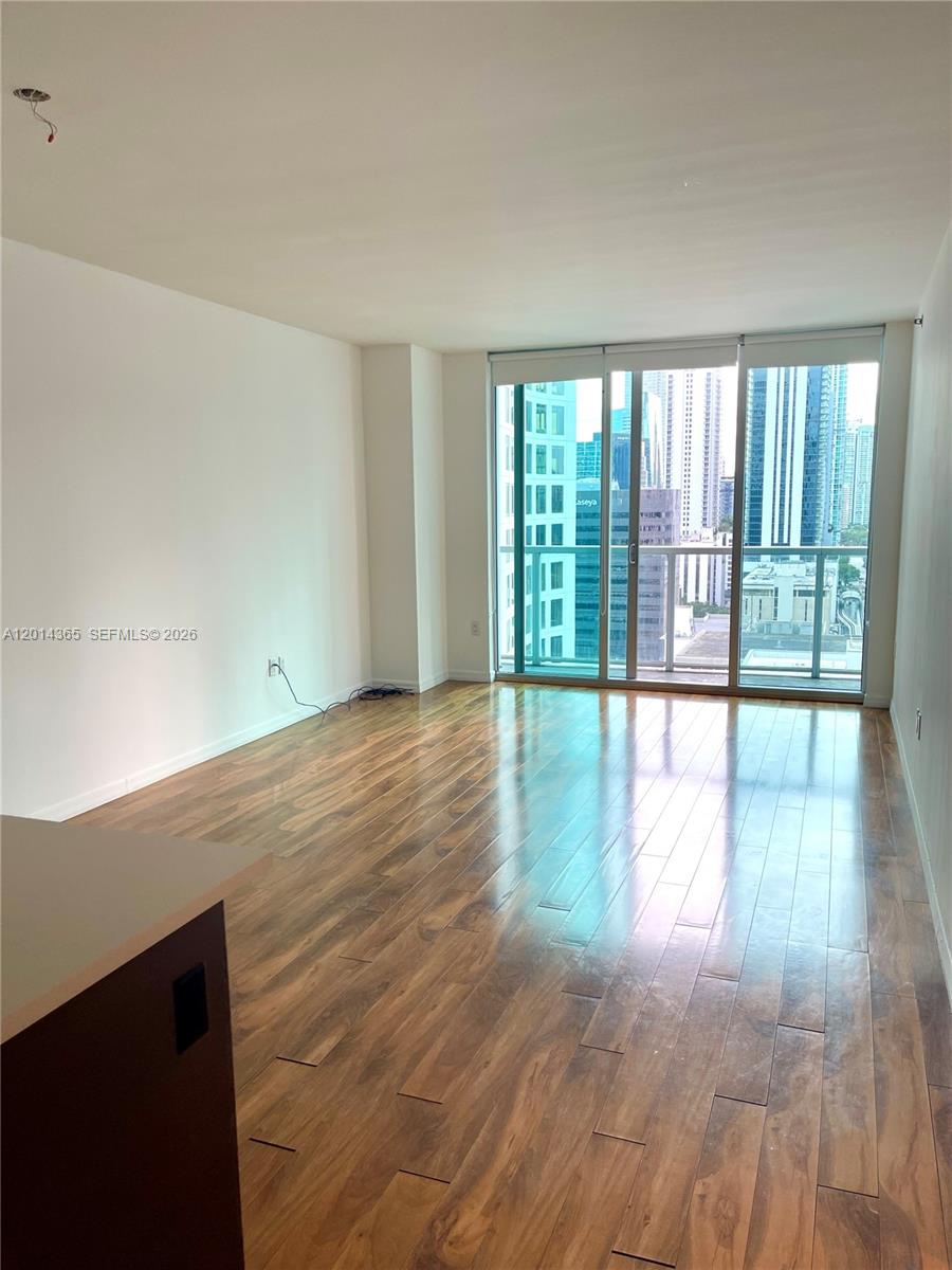 55 SE 6th St #2106, Miami FL 33131