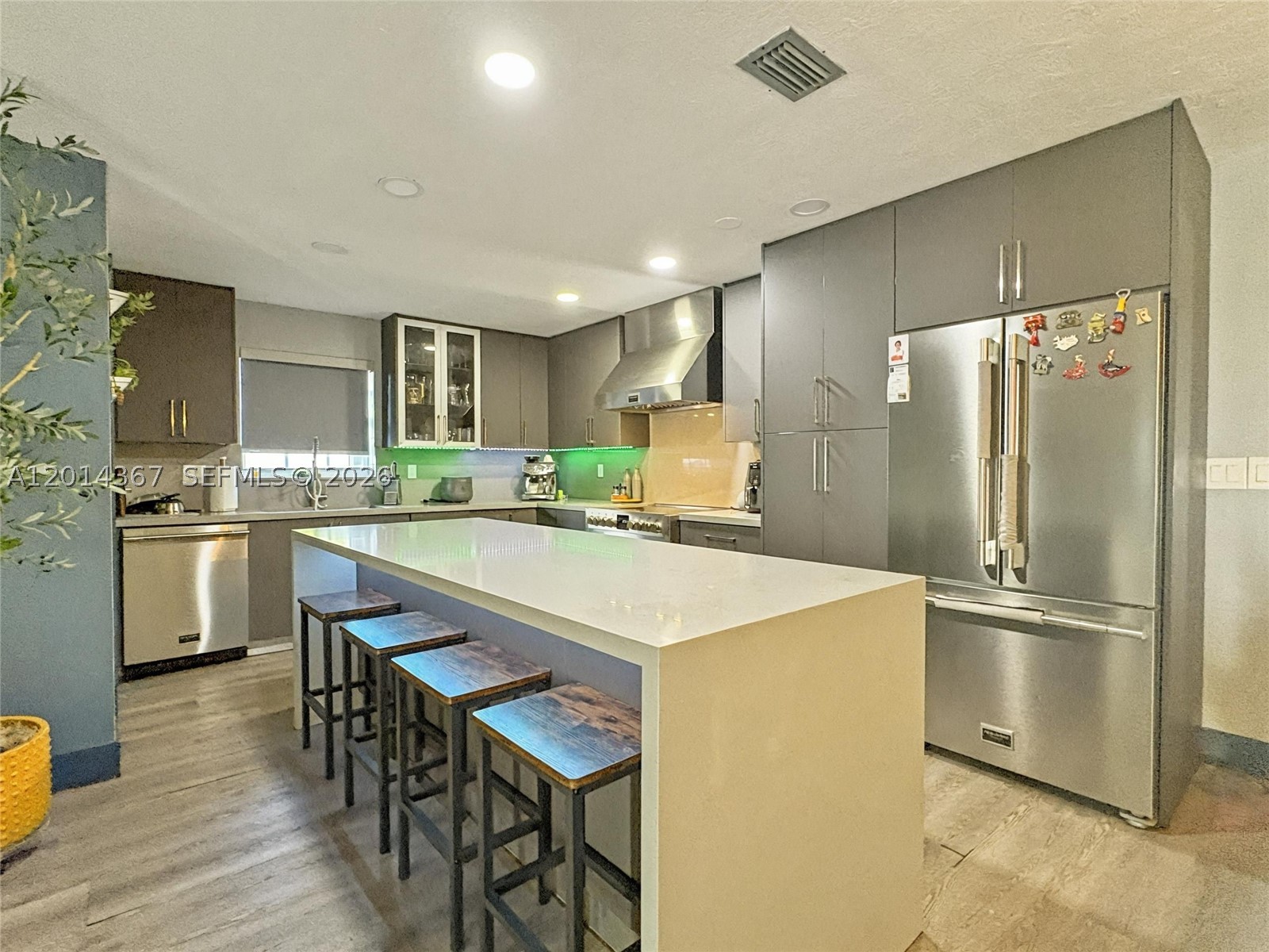 18901 NW 28th Pl, Miami Gardens FL 33056