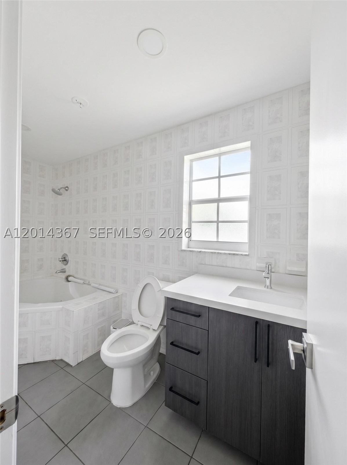 18901 NW 28th Pl, Miami Gardens FL 33056