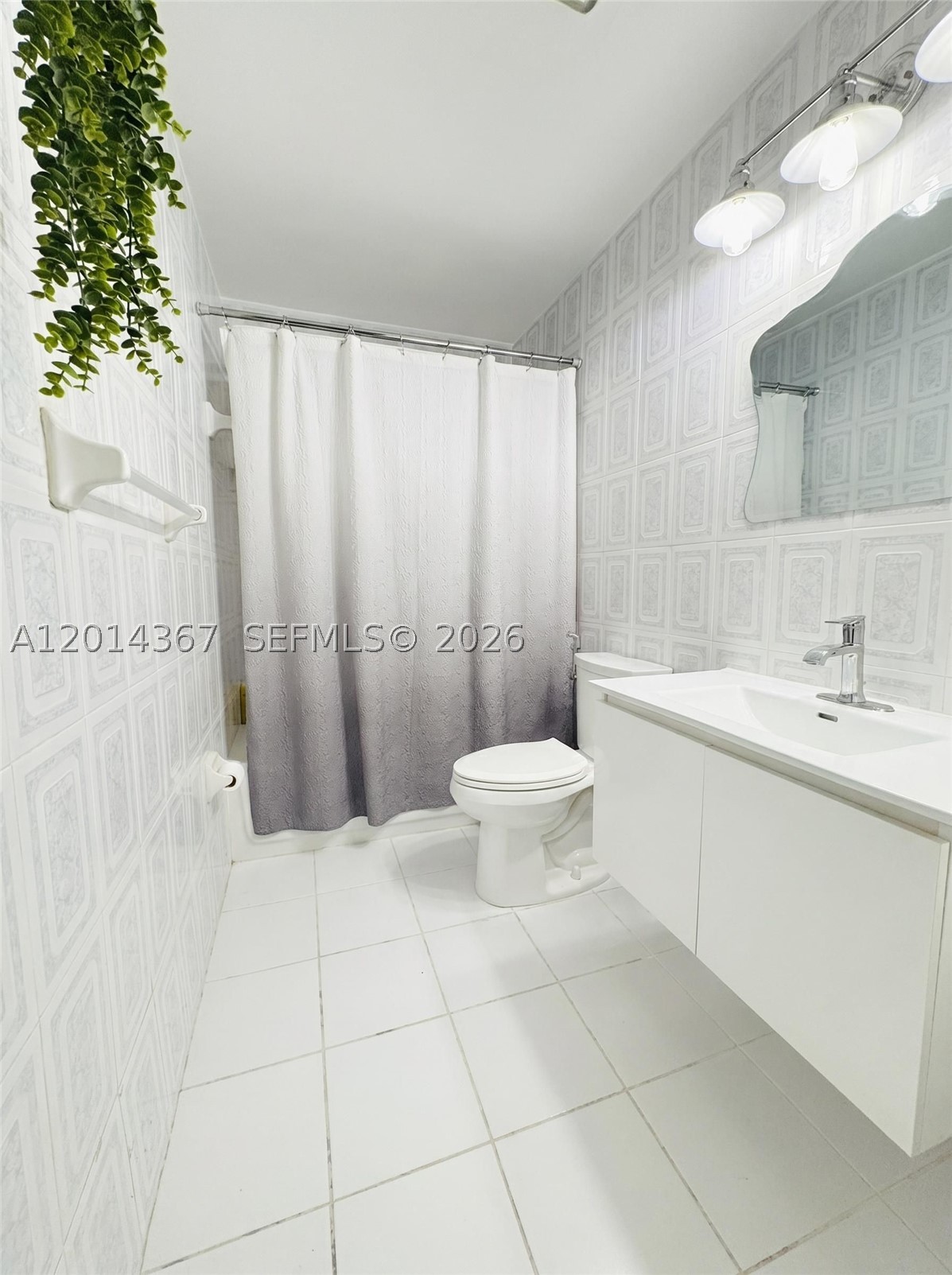 18901 NW 28th Pl, Miami Gardens FL 33056