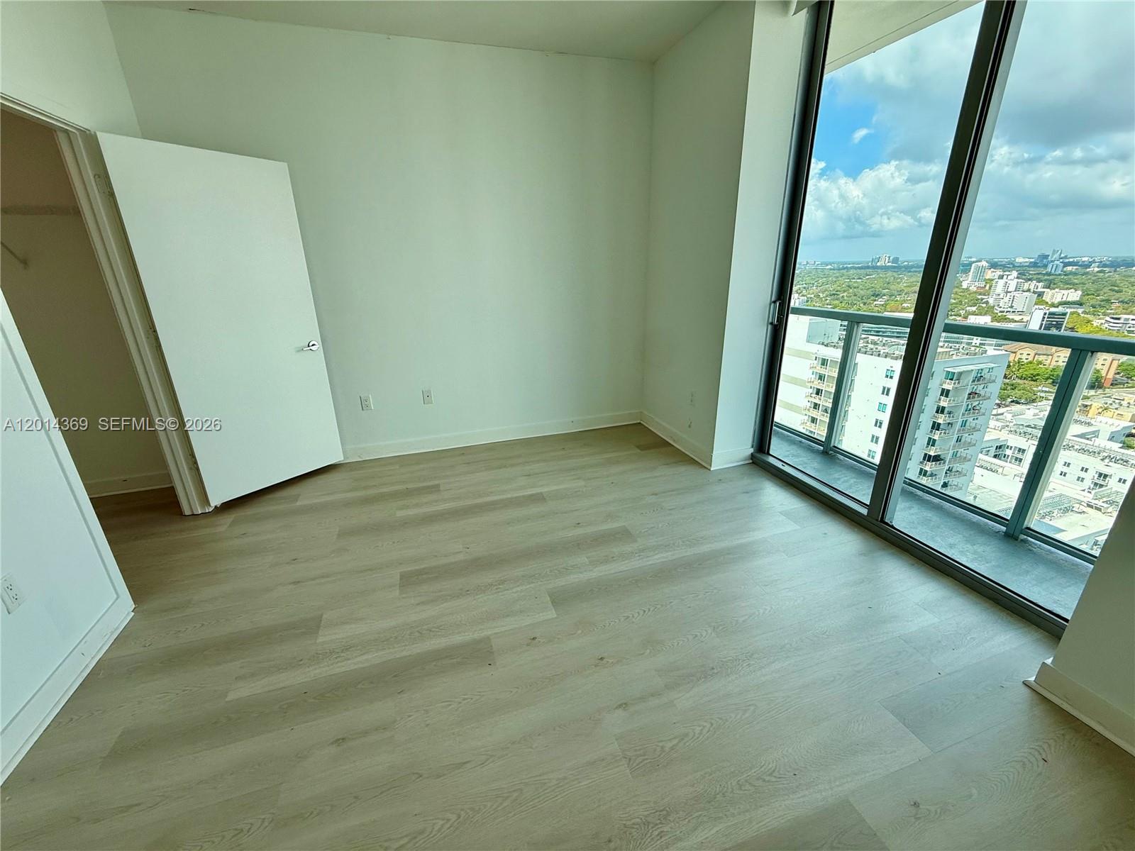 79 SW 12 ST #2912, Miami FL 33130
