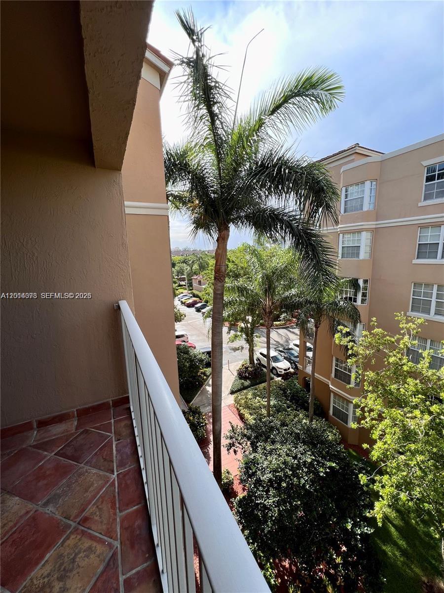 19655 E Country Club Dr #6106, Aventura FL 33180