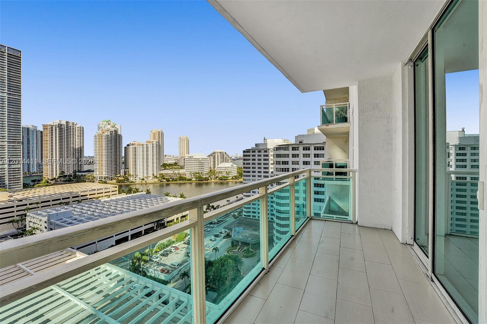 950 Brickell Bay Dr #1706, Miami FL 33131