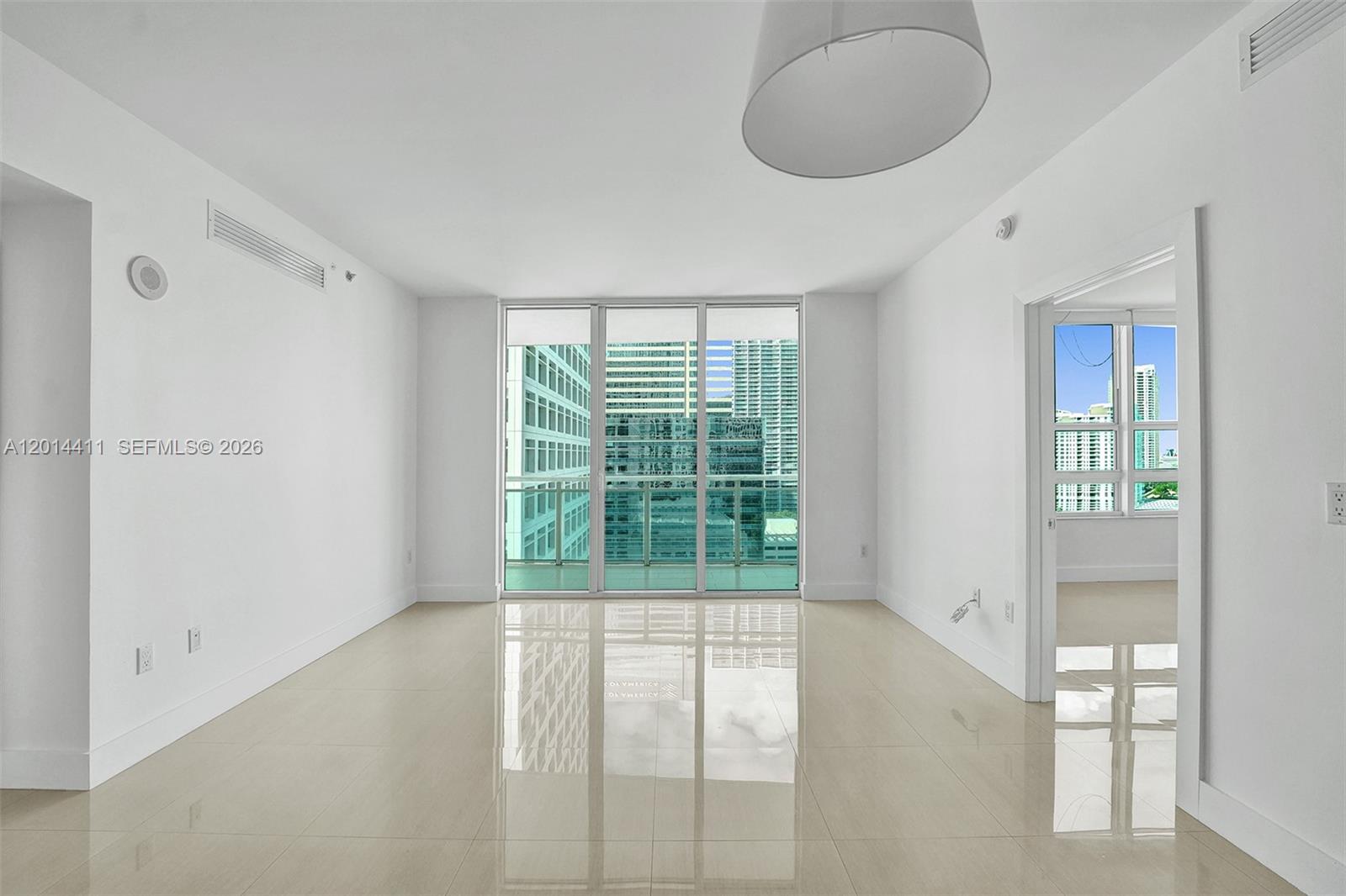 950 Brickell Bay Dr #1706, Miami FL 33131
