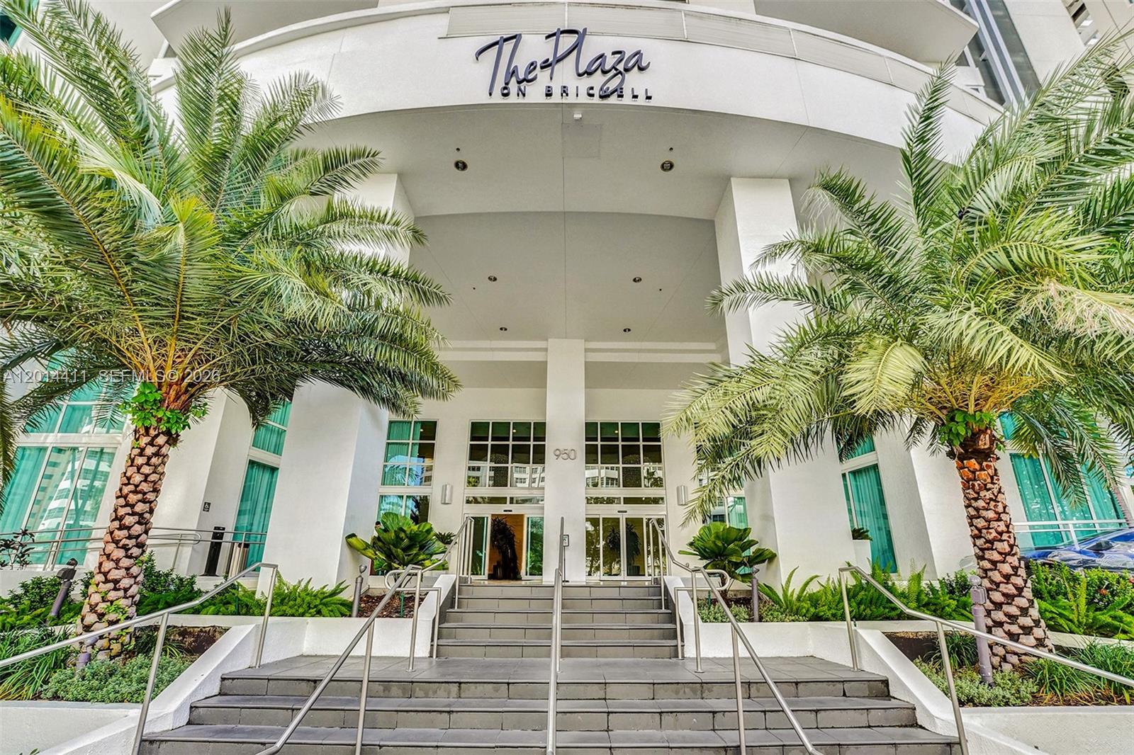 950 Brickell Bay Dr #1706, Miami FL 33131