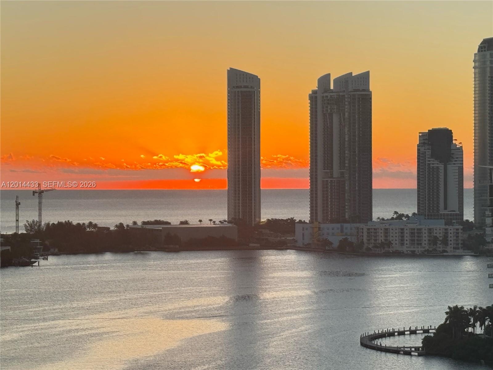 3330 NE 190th St #1816, Aventura FL 33180