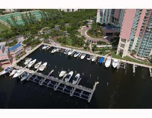 3330 NE 190th St #1816, Aventura FL 33180