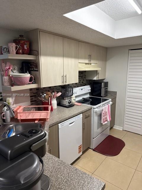 5025 Wiles Rd #105, Coconut Creek FL 33073