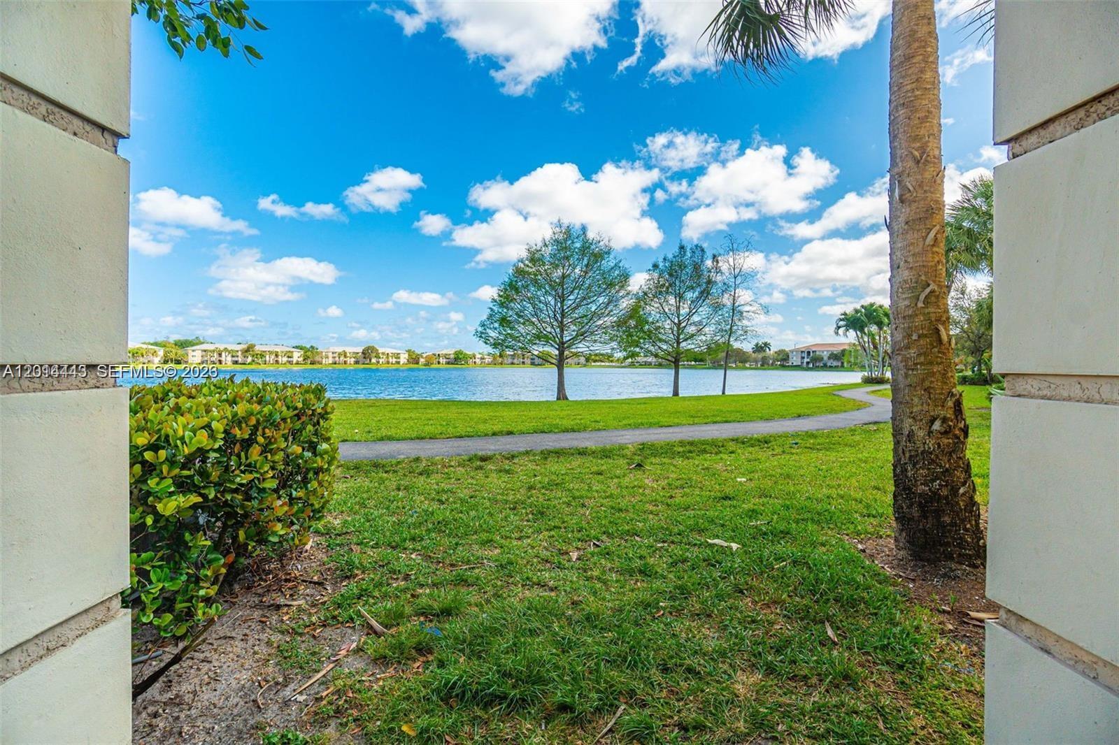 5025 Wiles Rd #105, Coconut Creek FL 33073