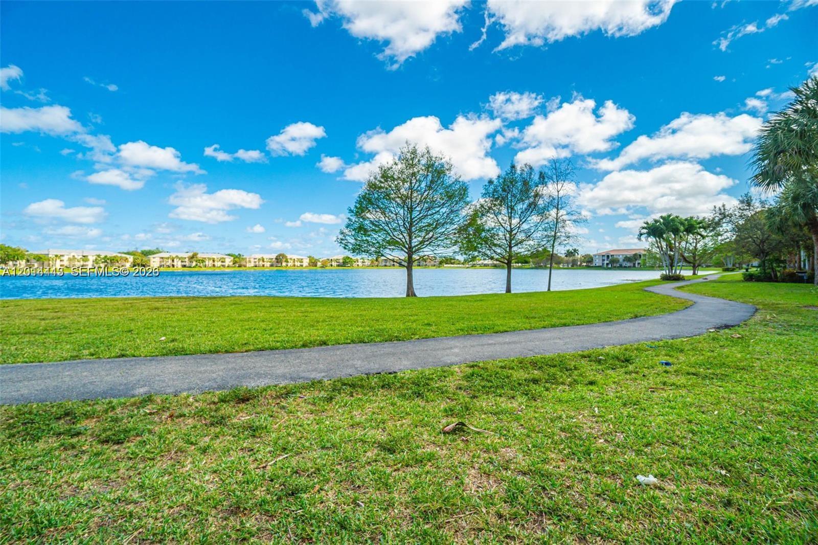 5025 Wiles Rd #105, Coconut Creek FL 33073