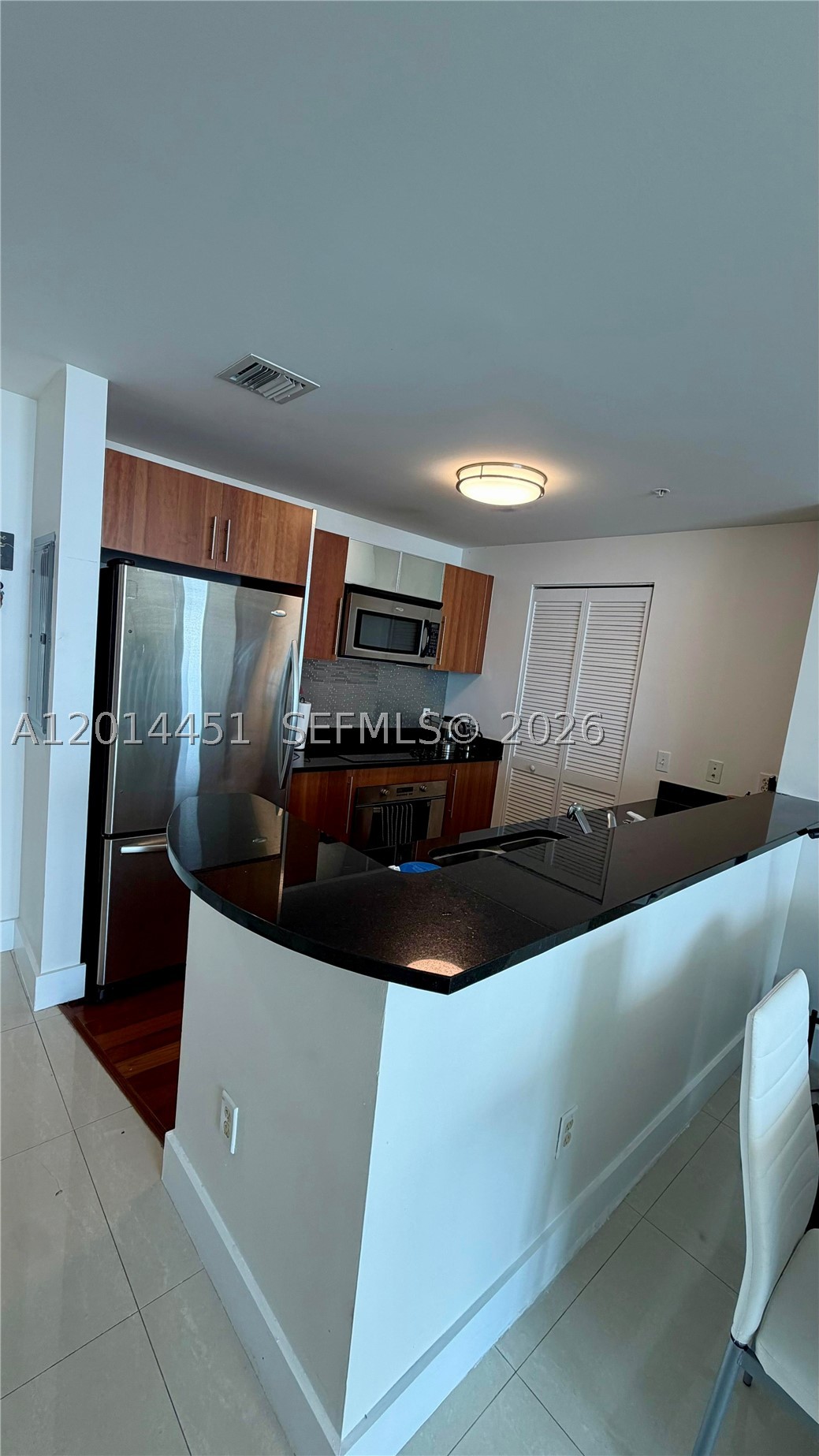 300 S Biscayne Blvd #T-3212, Miami FL 33131