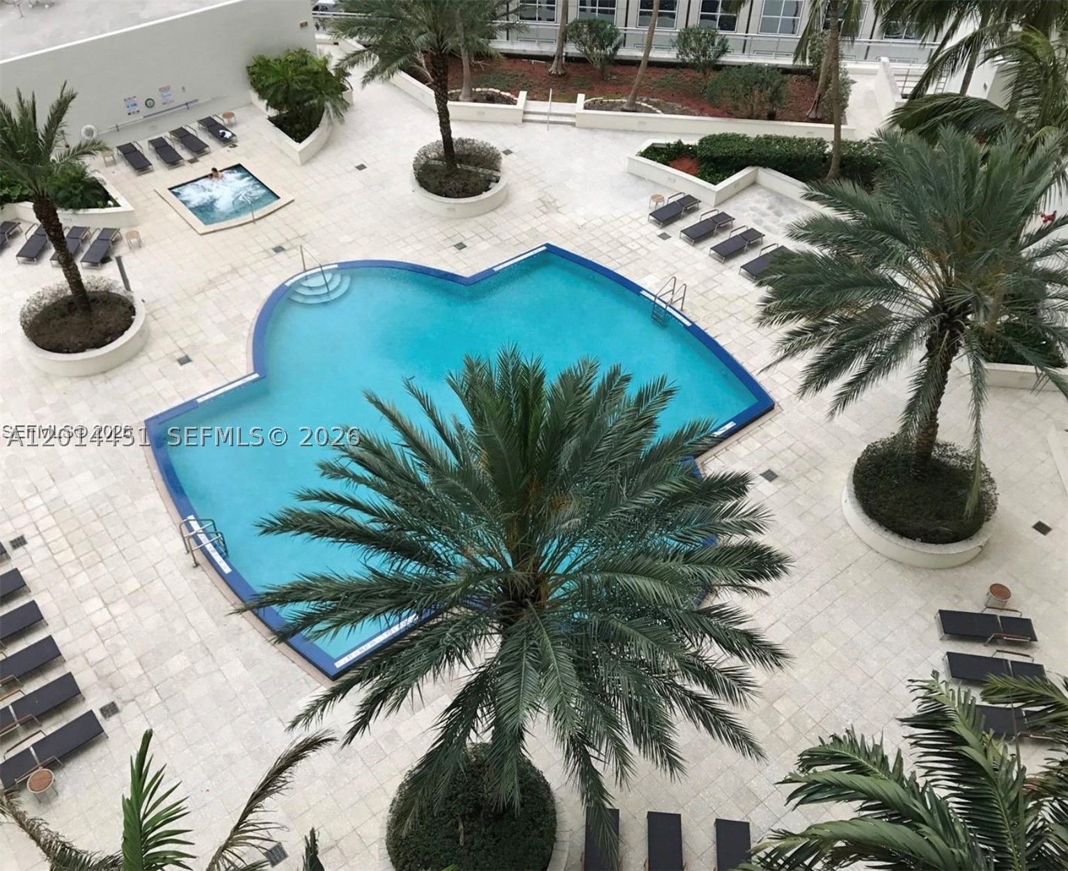 300 S Biscayne Blvd #T-3212, Miami FL 33131