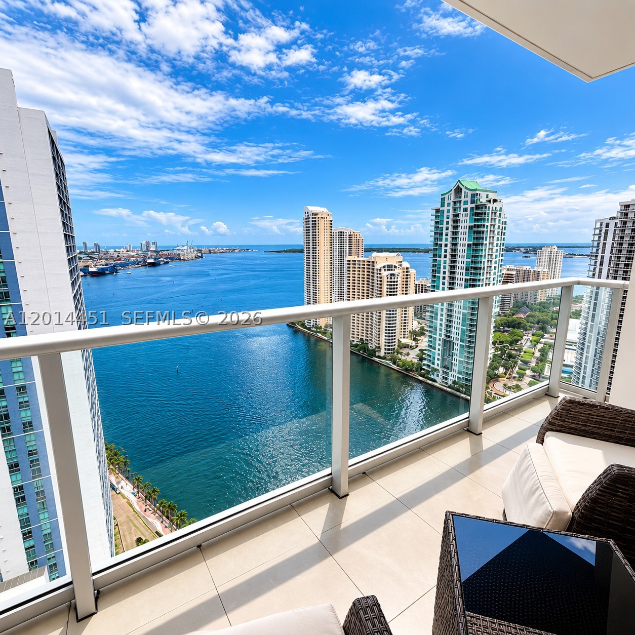 300 S Biscayne Blvd #T-3212, Miami FL 33131