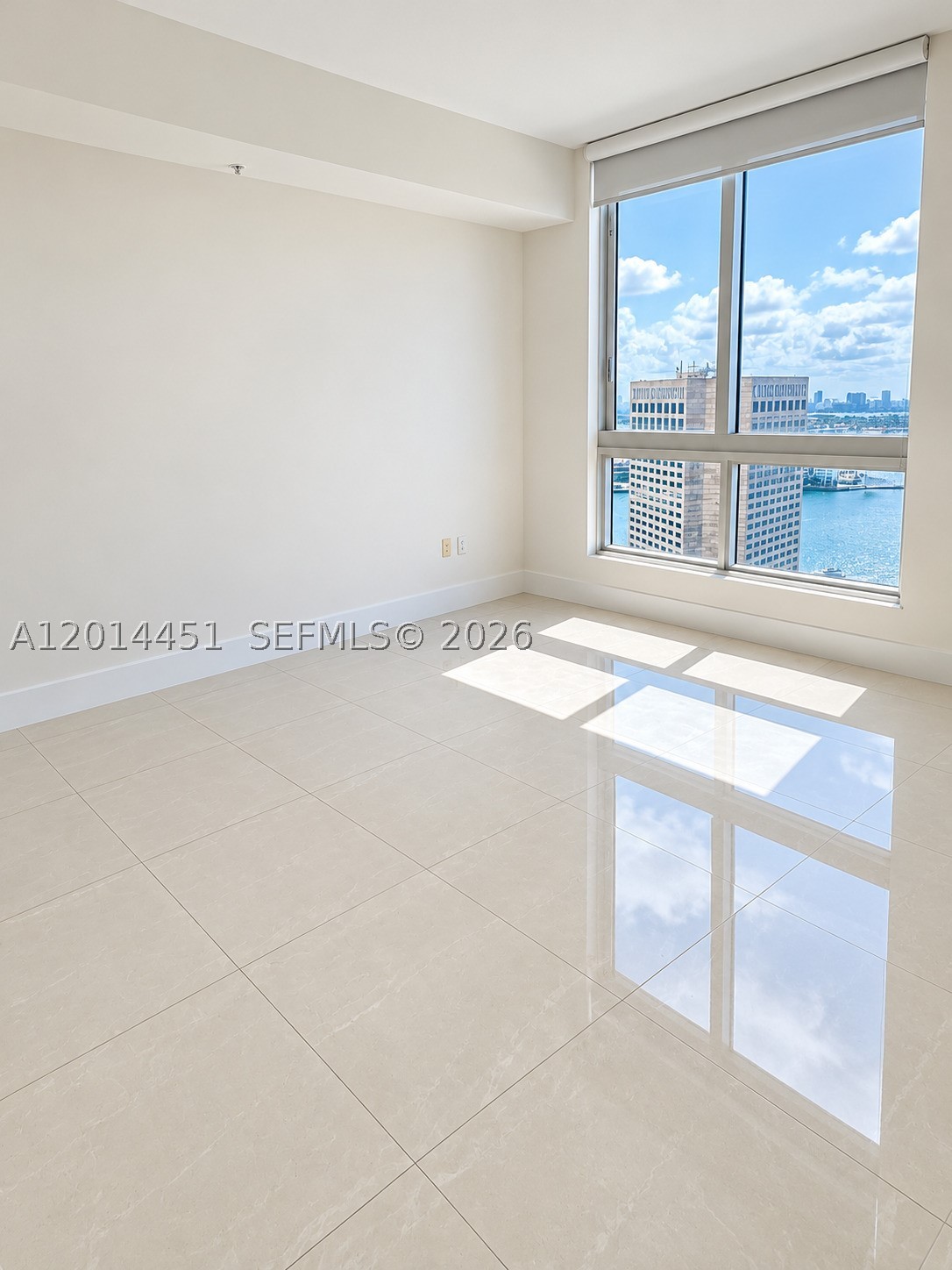 300 S Biscayne Blvd #T-3212, Miami FL 33131