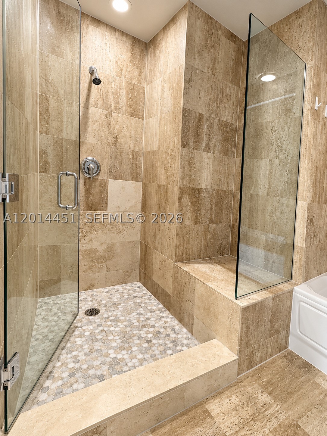 300 S Biscayne Blvd #T-3212, Miami FL 33131